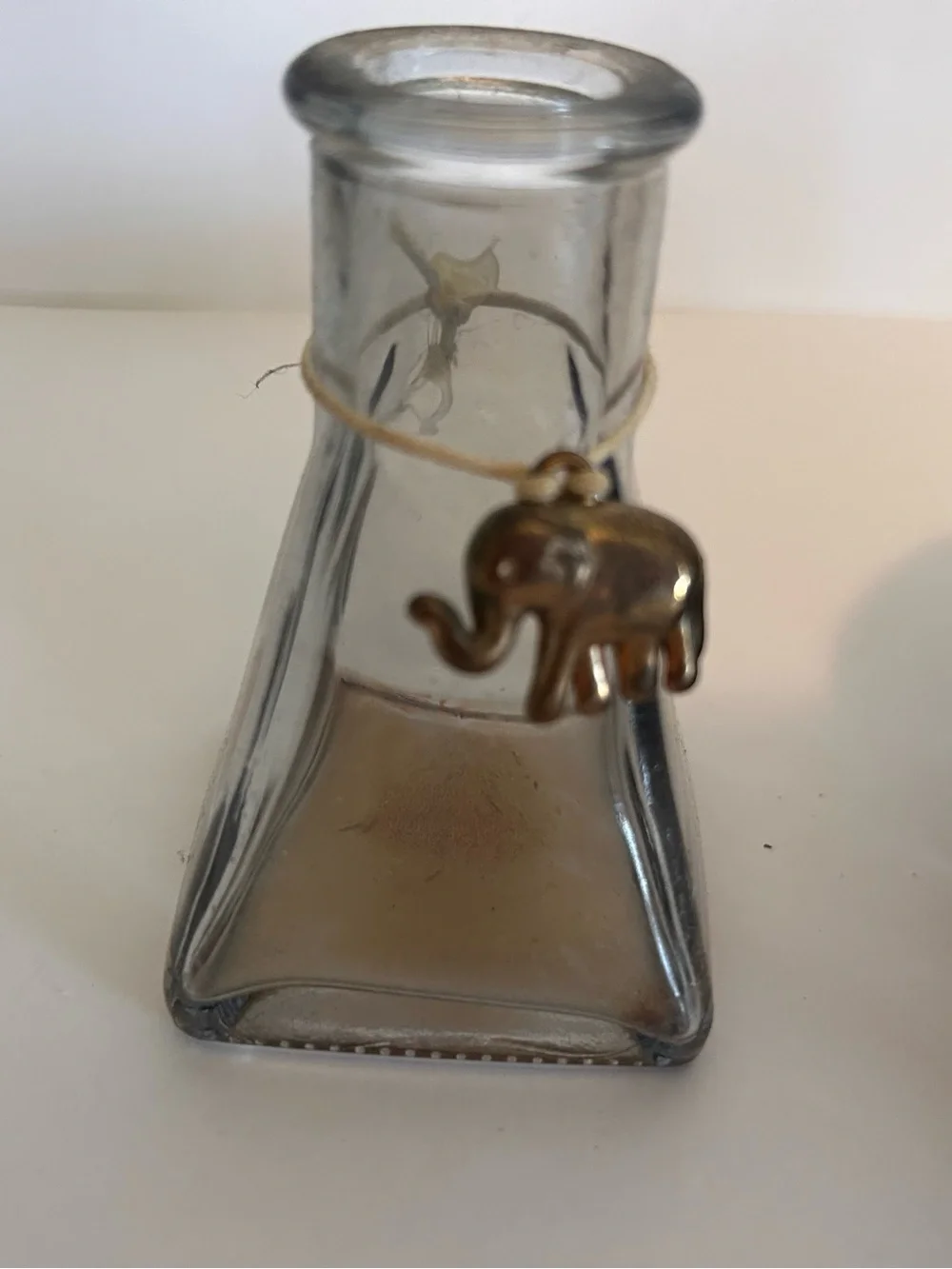 BrassElephant-Themed Glass curet/ diffuser Set with Metal Holder